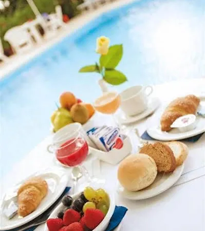 Ariston Hotell 4*